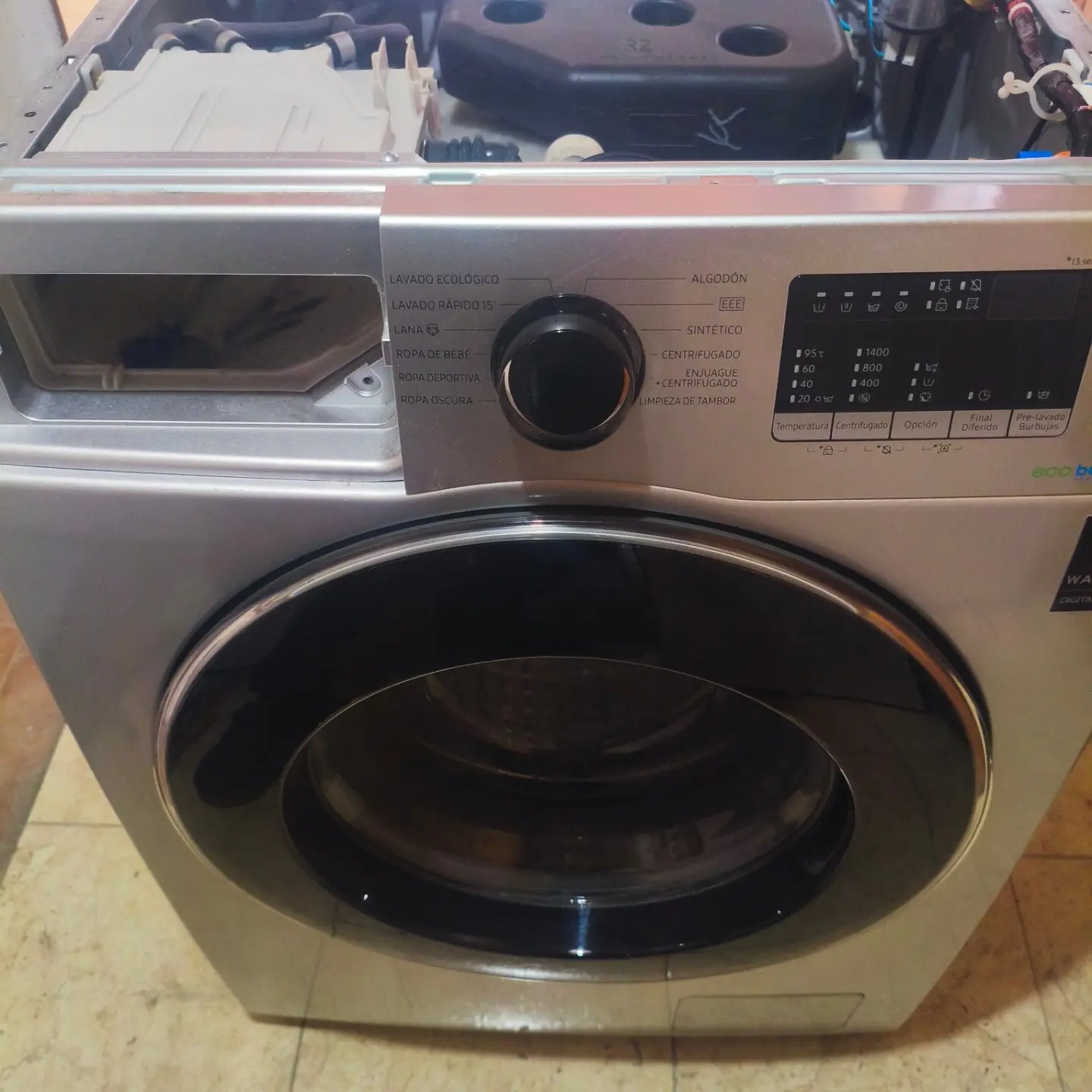 Lavarropas Samsung en el taller, listo para diagnóstico