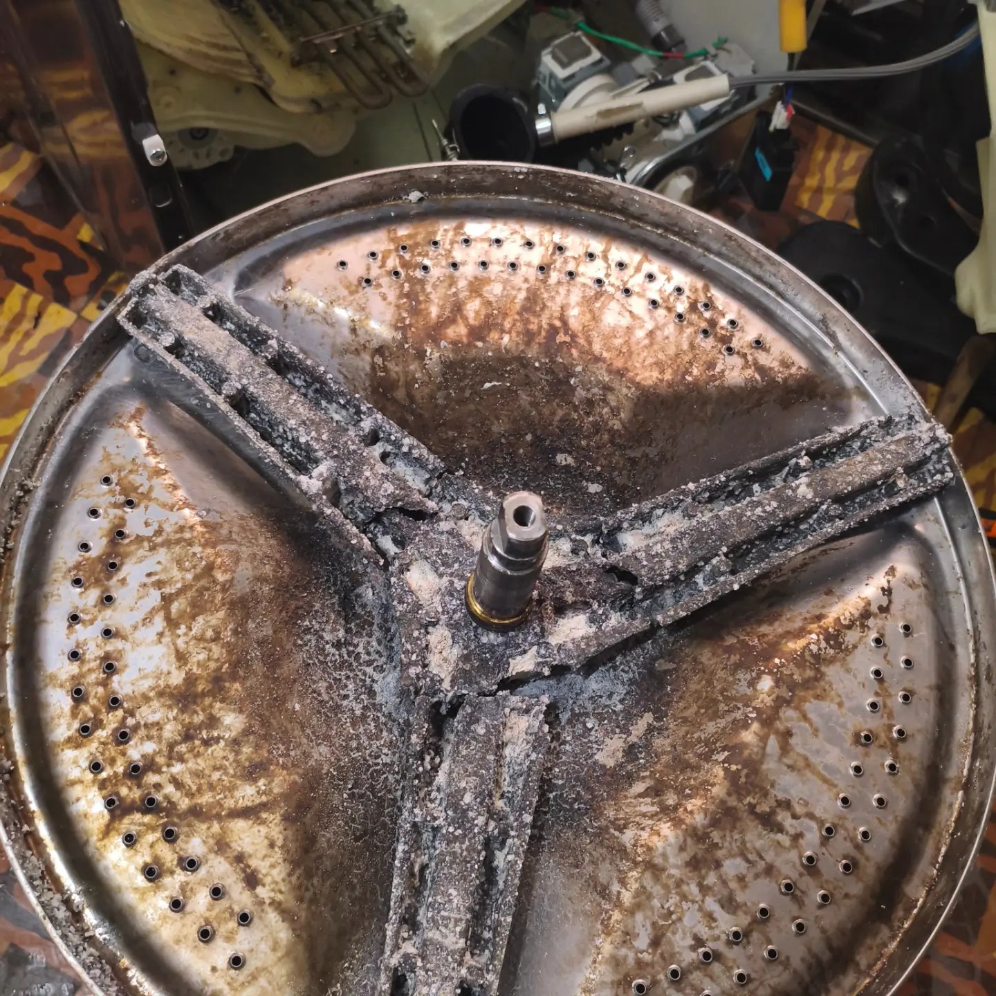 Estrella de aluminio corroída por jabón